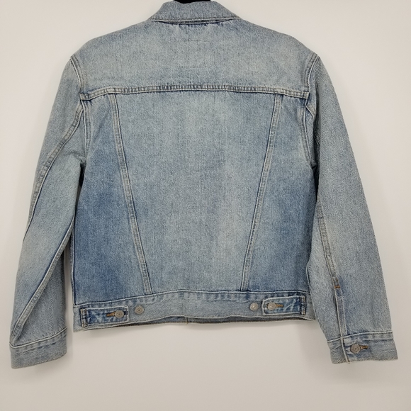 Levi's | NWT Ex-Boyfriend Trucker Denim Jacket - Picture 3 of 9